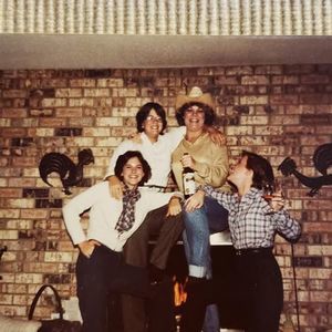 Meet your Posher, Robin